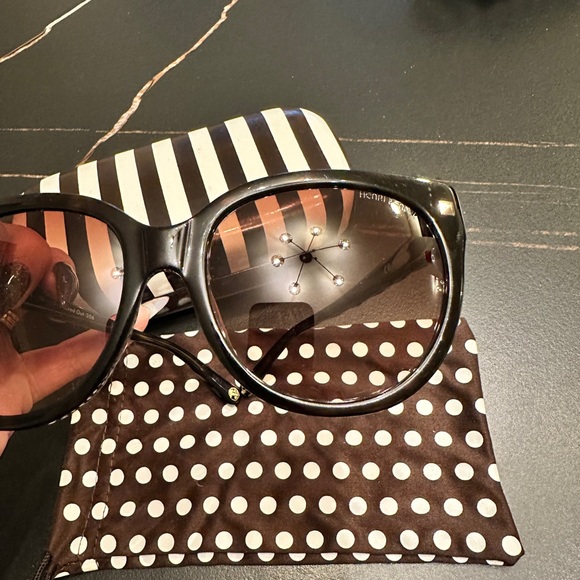 HENRI BENDEL Decked Out Ombre Round Women's Sunglasses - Picture 7 of 11